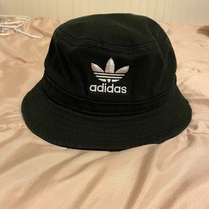 adidas bucket hat